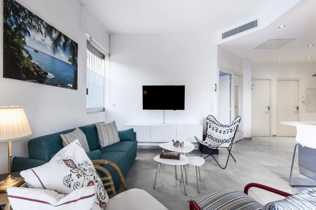 Tágas 80 M2 hatalmas terasztal Cannesban