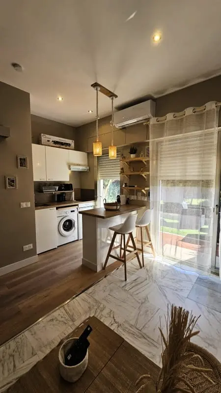 Bright Studio a Terrace-val Cannes-ban
