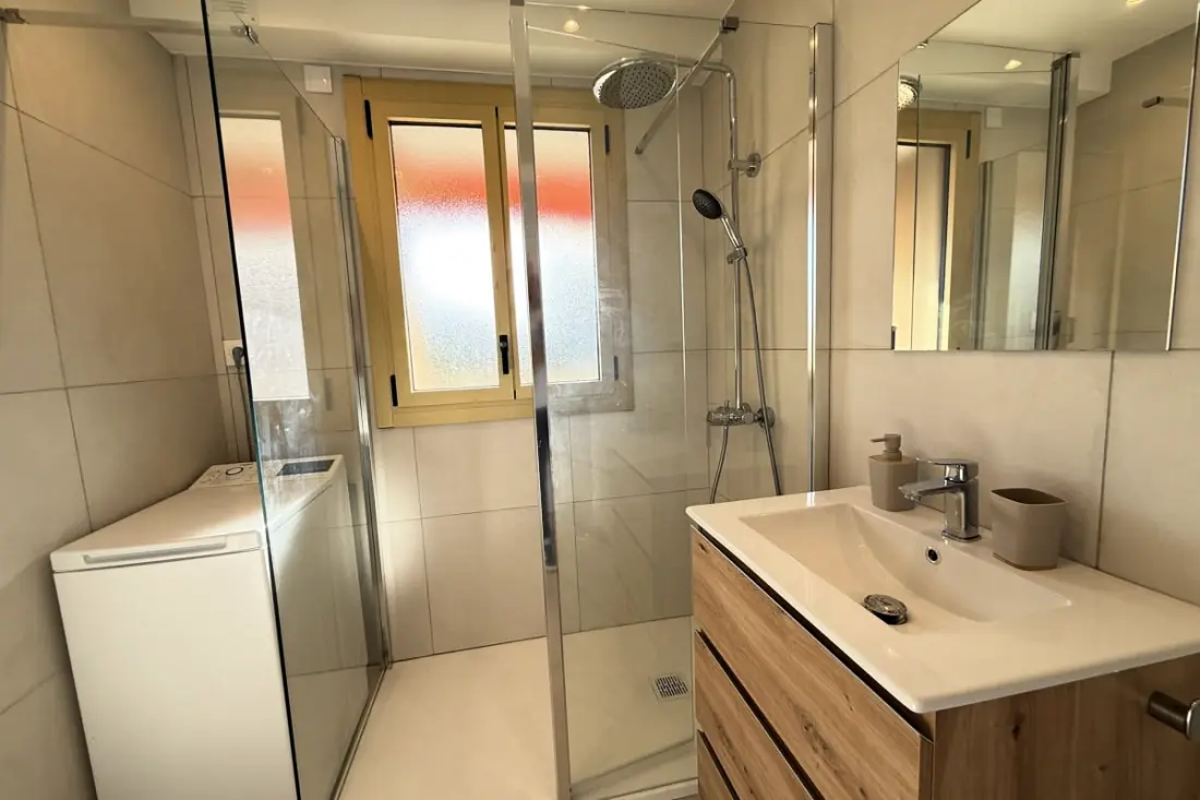 Studio Modern és fényes 2 lépés strandok