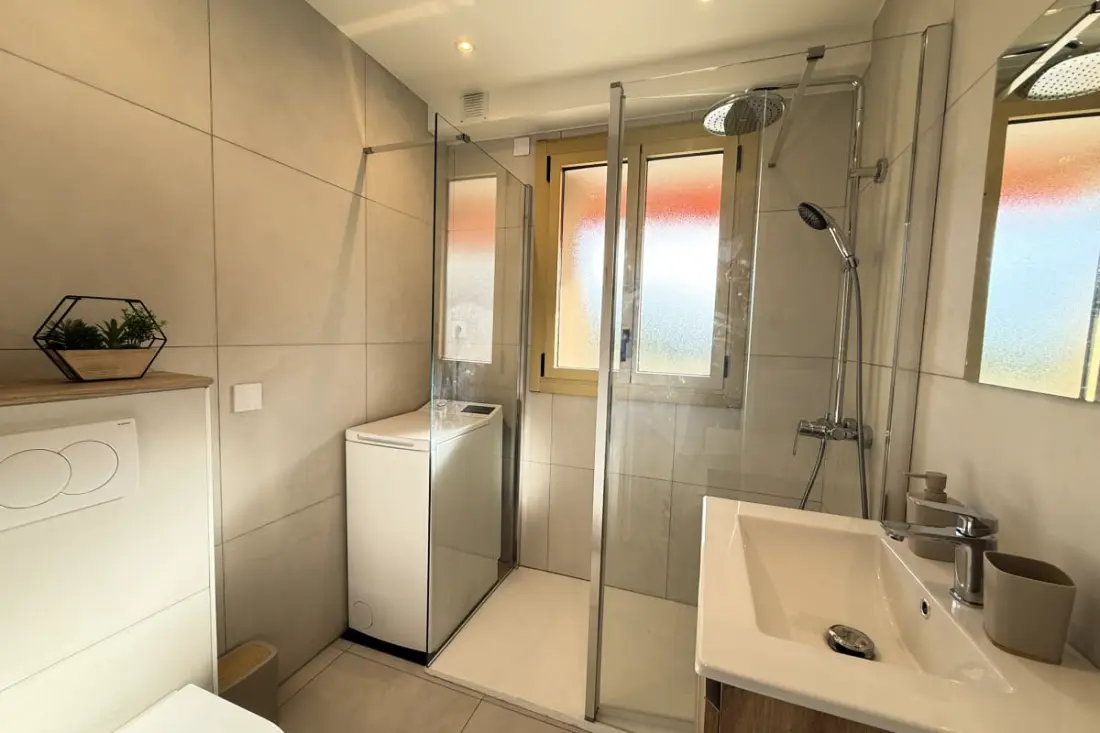 Studio Modern és fényes 2 lépés strandok