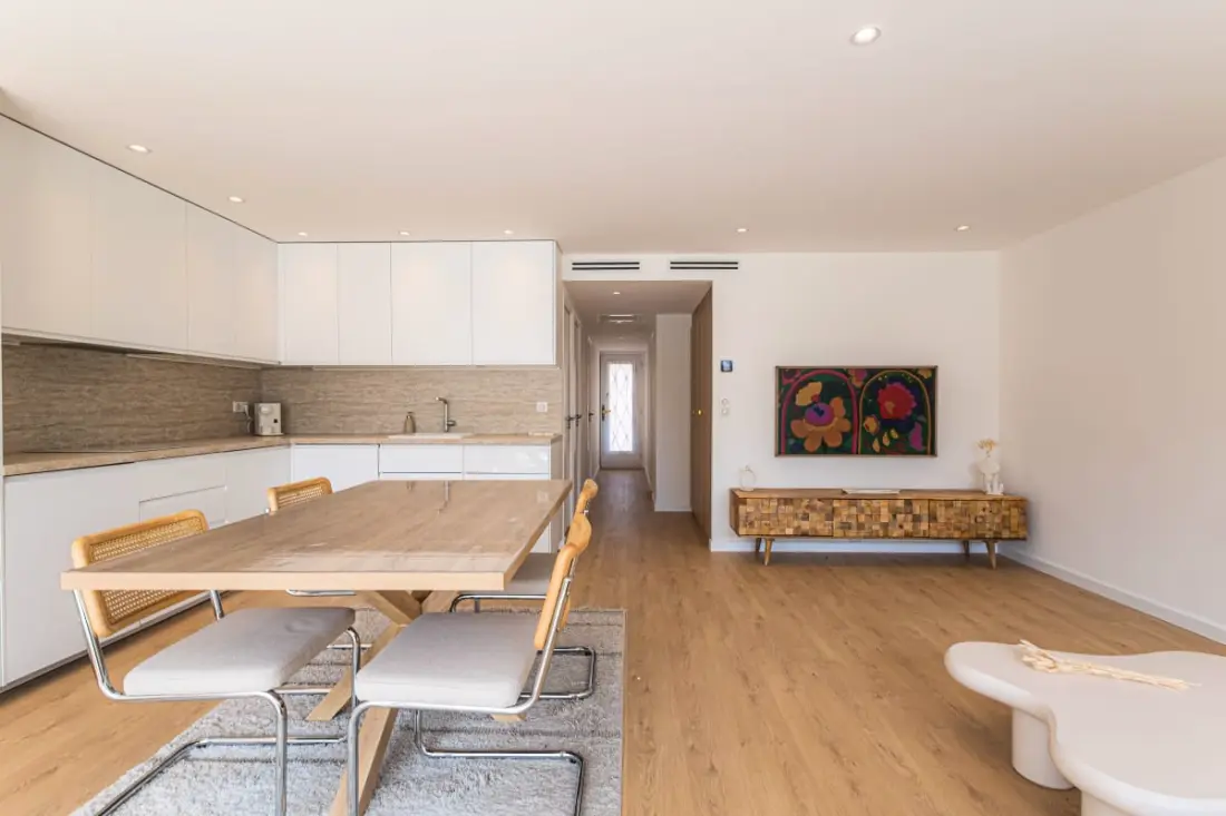 Kiváló, teljesen felújított 2 hálószobás apartman Cannes központjában