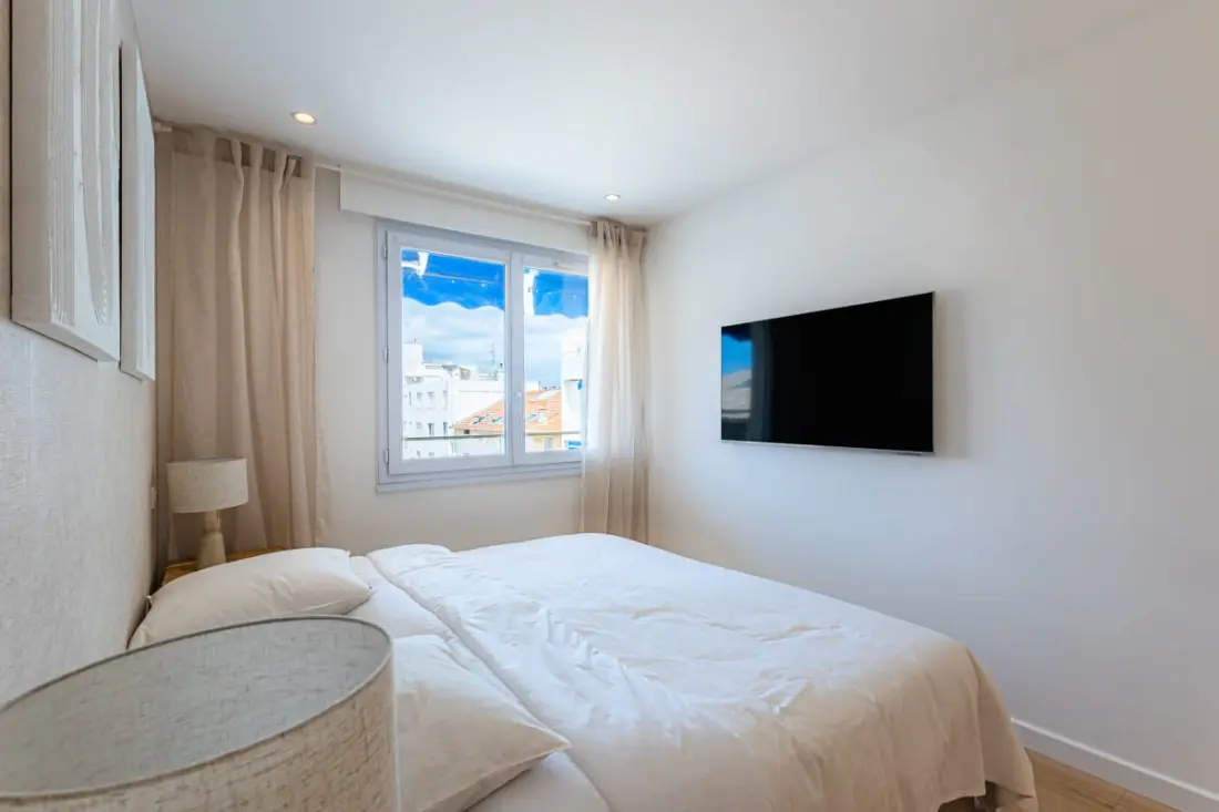 Kiváló, teljesen felújított 2 hálószobás apartman Cannes központjában