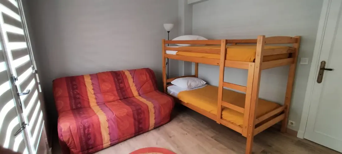 T3 tágas 60 M2 közel Cannes Beach