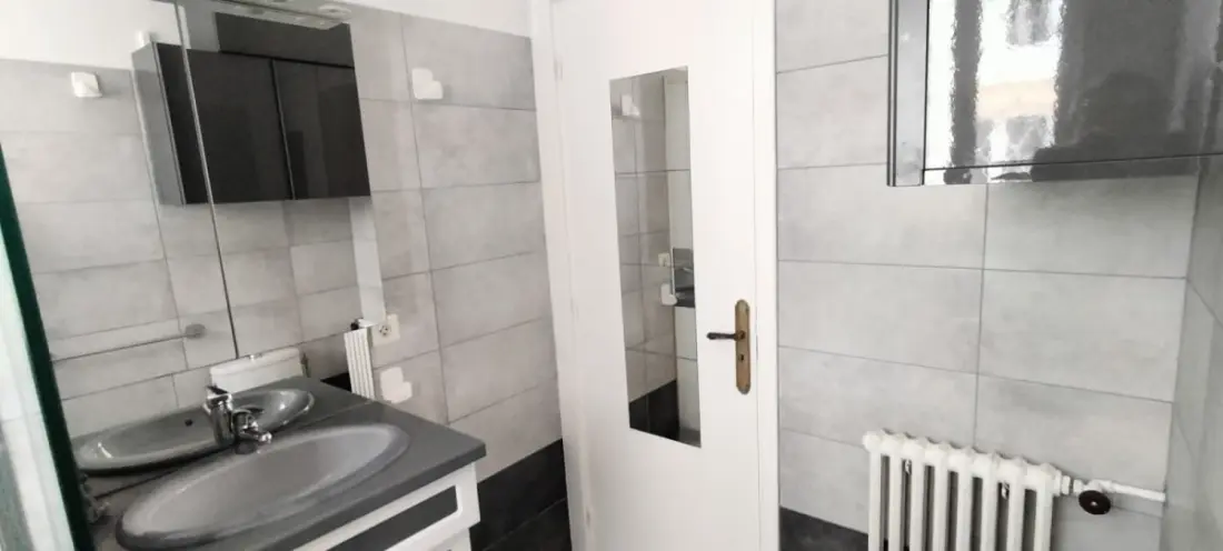 T3 tágas 60 M2 közel Cannes Beach