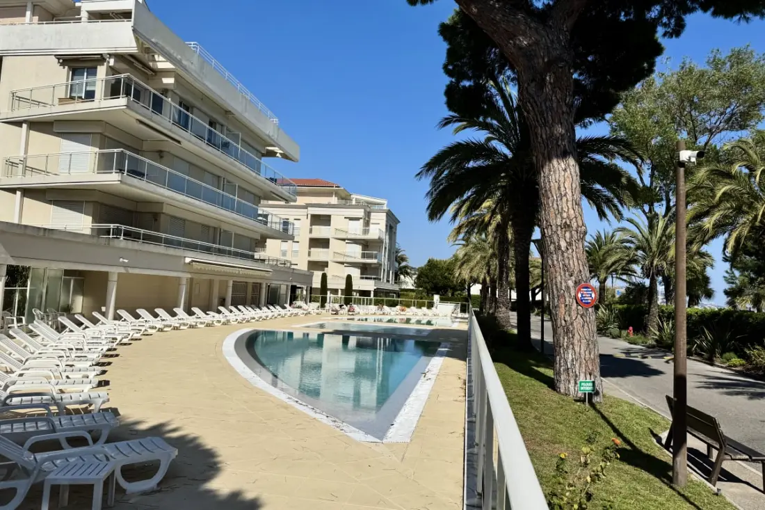 Terrace és úszómedence két lépés a strandtól