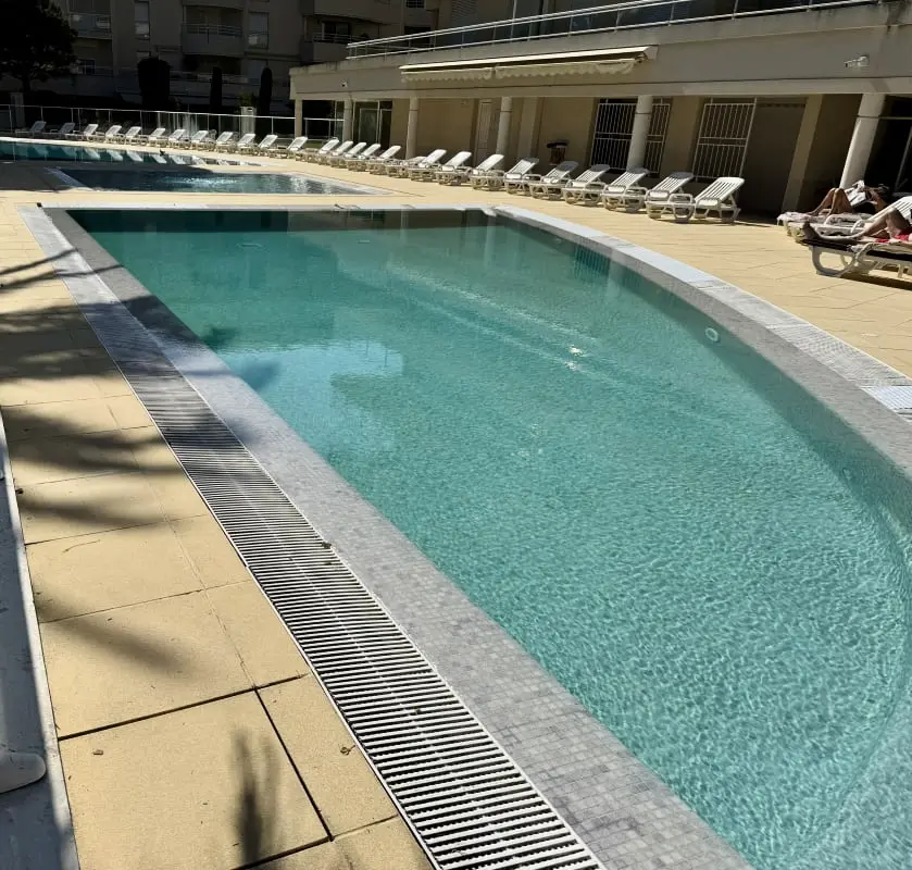 Terrace és úszómedence két lépés a strandtól