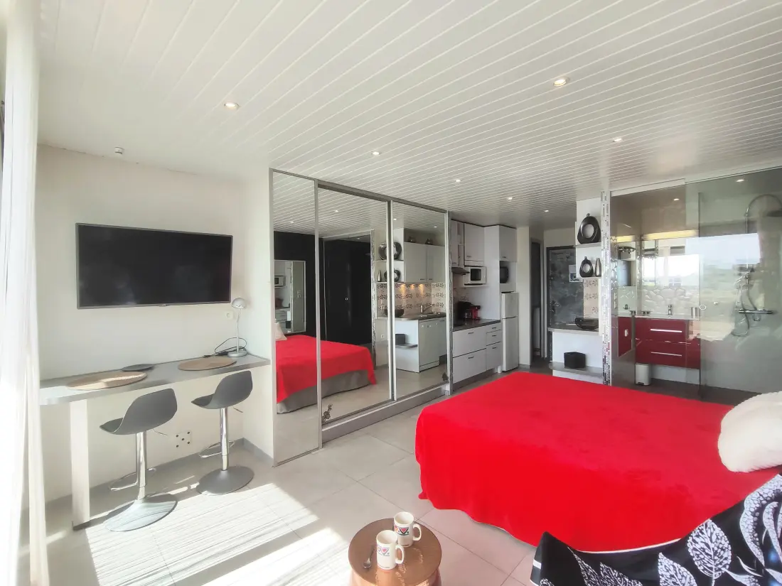 HELIOPOLIS NATURIST Residence