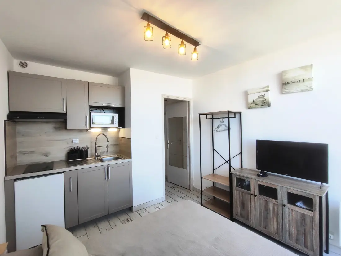 HELIOPOLIS NATURIST Residence