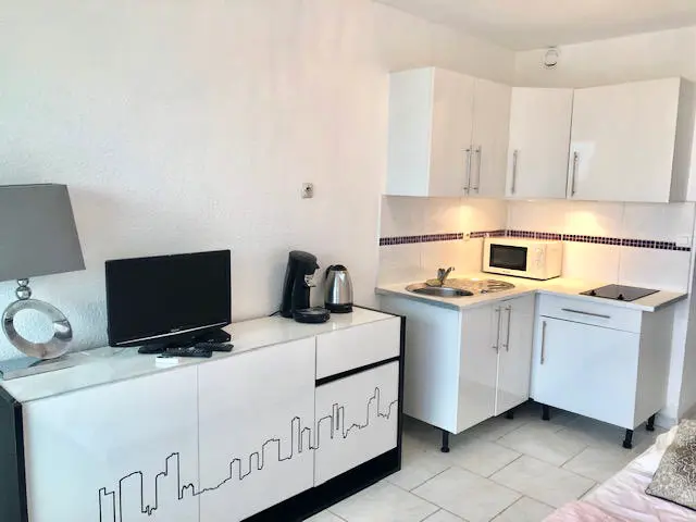 HELIOPOLIS NATURIST Residence