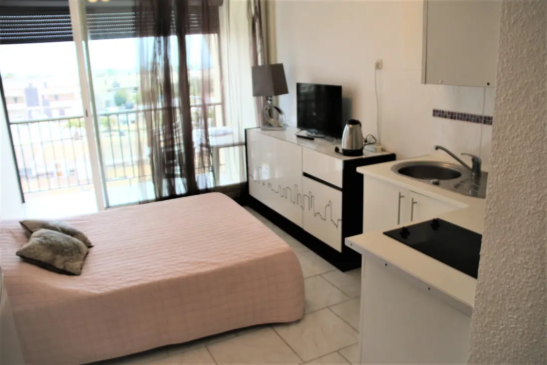 HELIOPOLIS NATURIST Residence