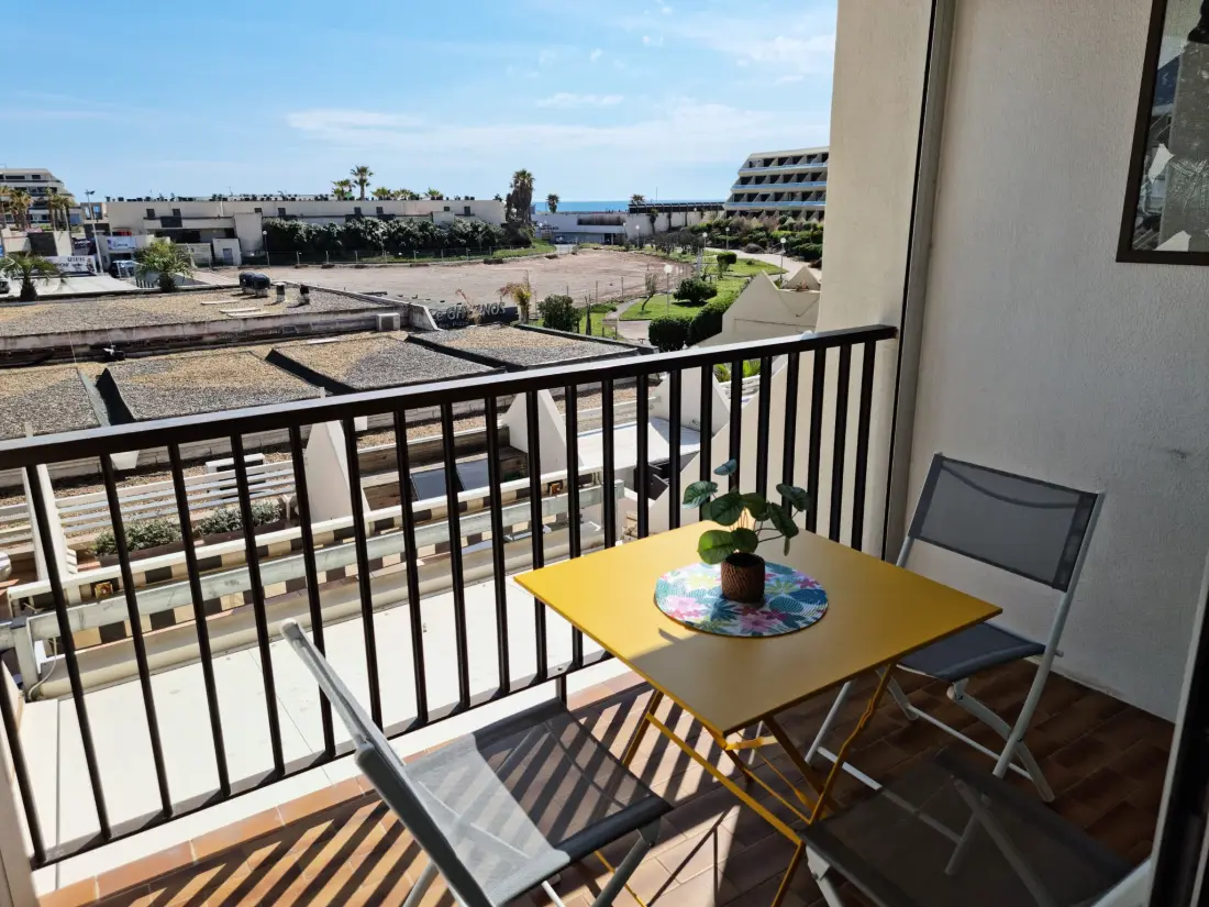 HELIOPOLIS NATURIST Residence