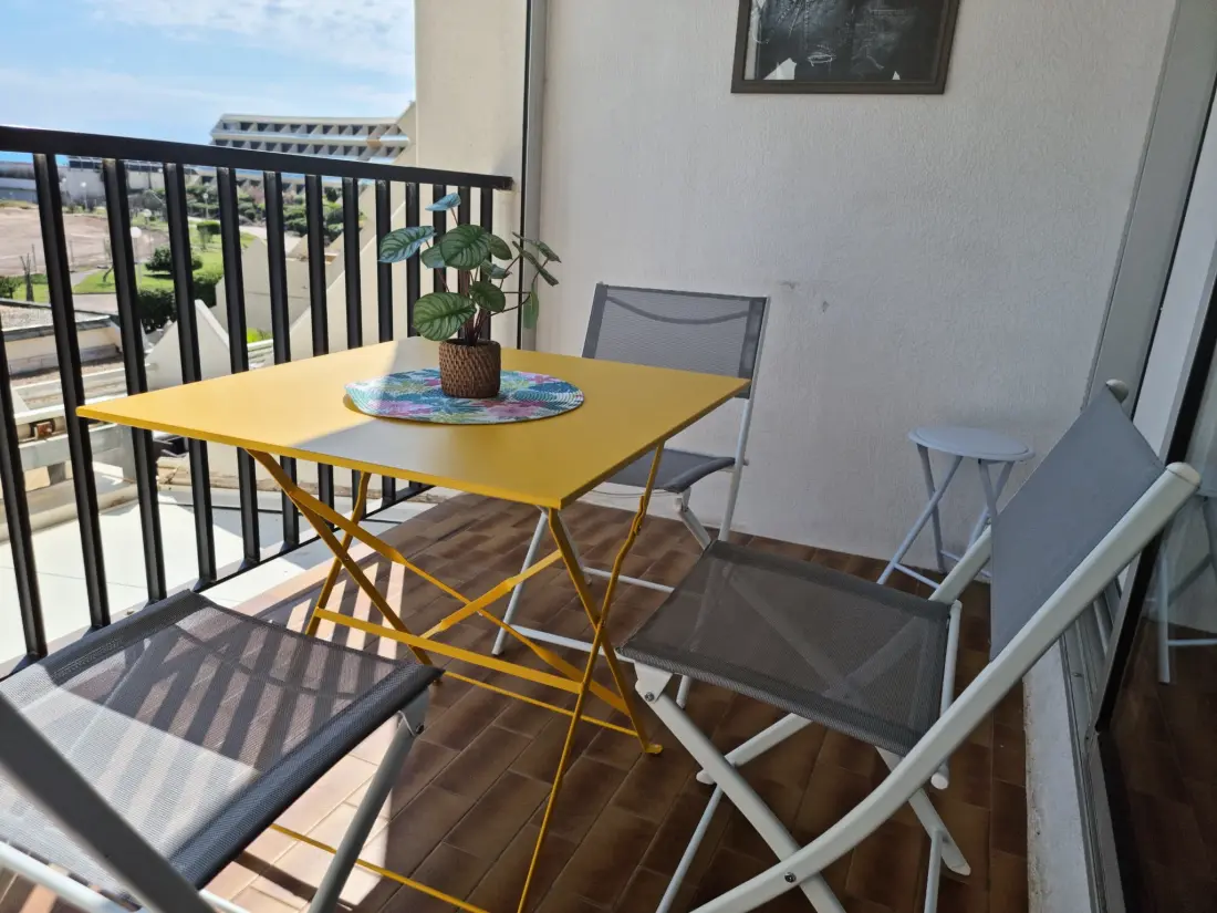 HELIOPOLIS NATURIST Residence