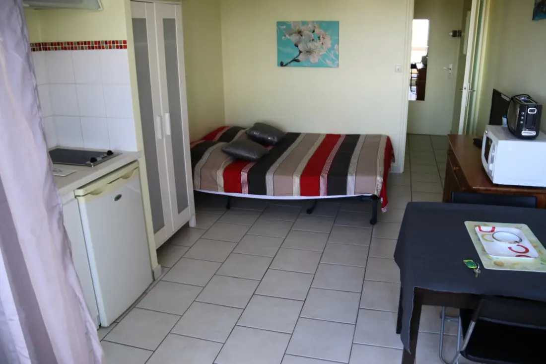 HELIOPOLIS NATURIST Residence