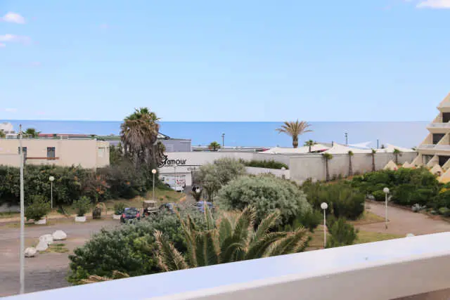 HELIOPOLIS NATURIST Residence