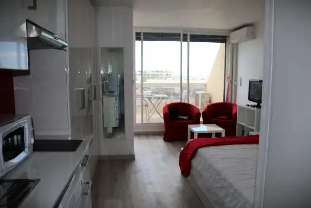HELIOPOLIS NATURIST Residence