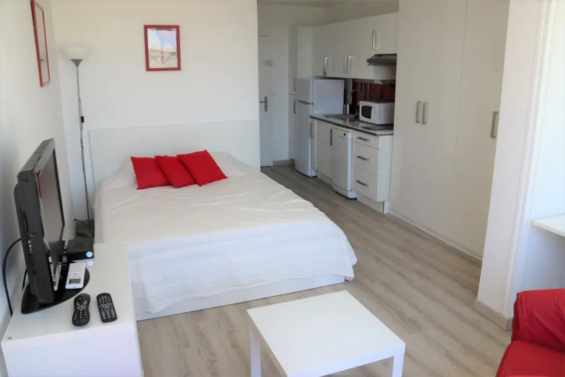 HELIOPOLIS NATURIST Residence