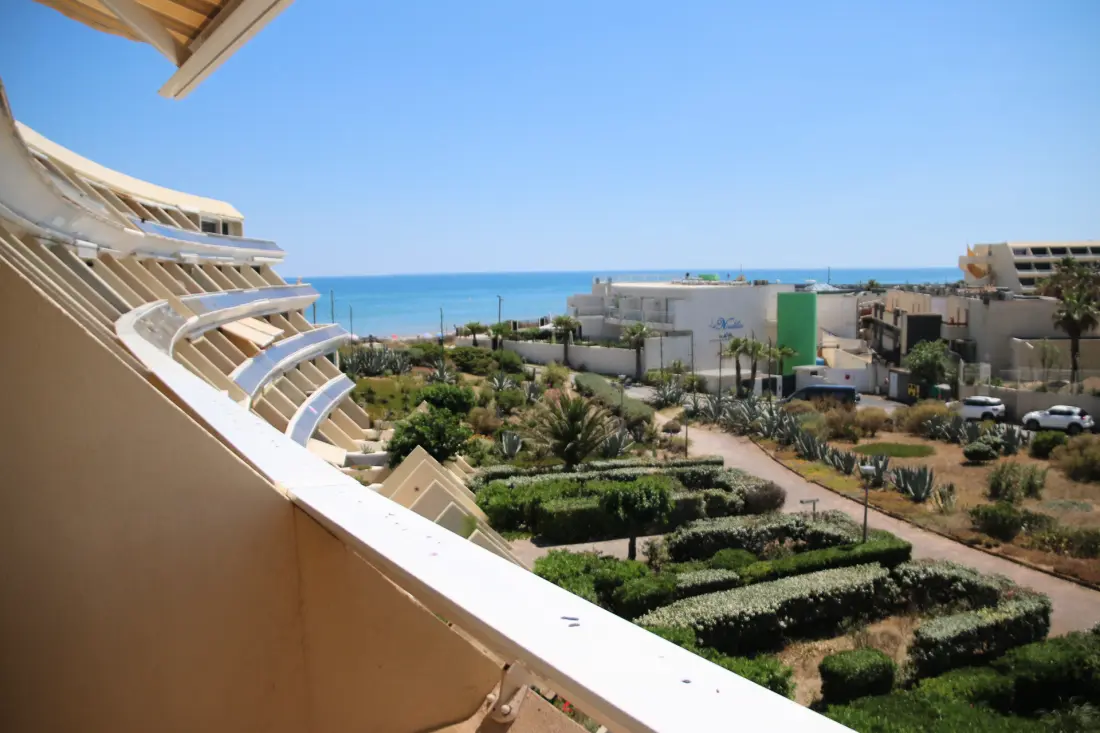 HELIOPOLIS NATURIST Residence
