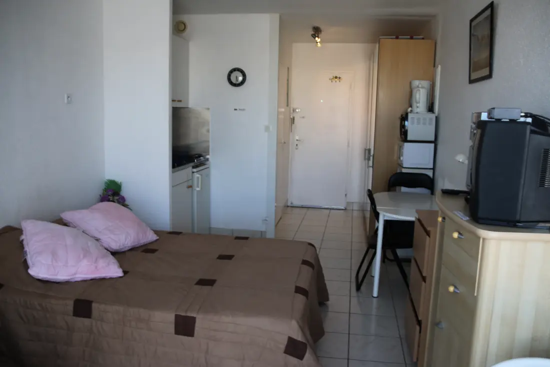 HELIOPOLIS NATURIST Residence