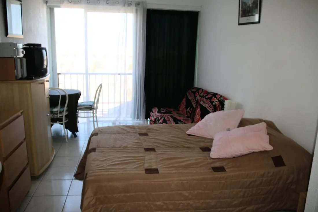 HELIOPOLIS NATURIST Residence