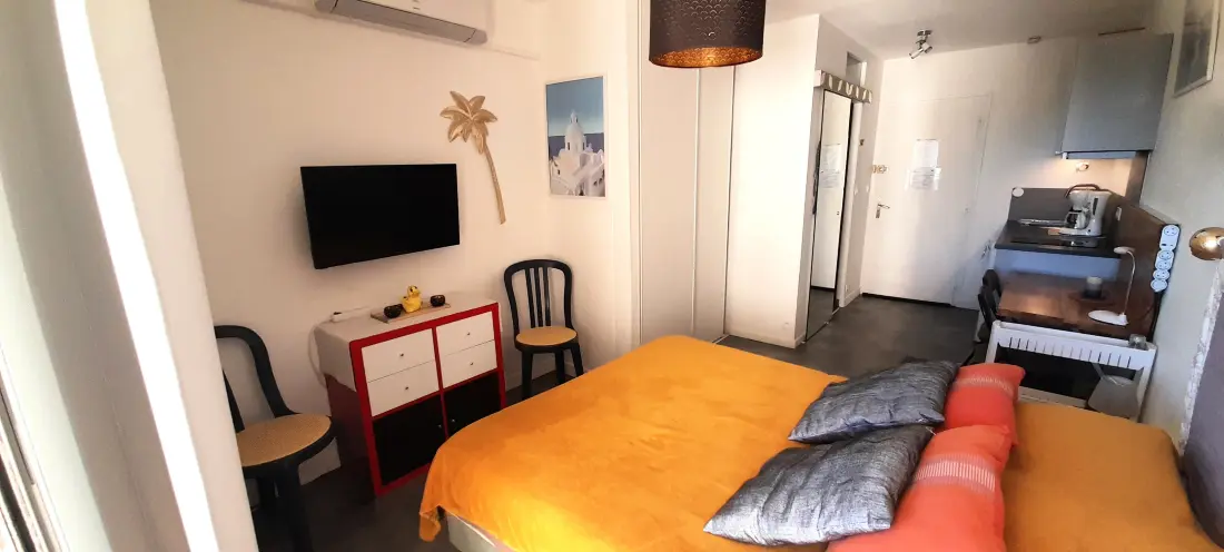 HELIOPOLIS NATURIST Residence