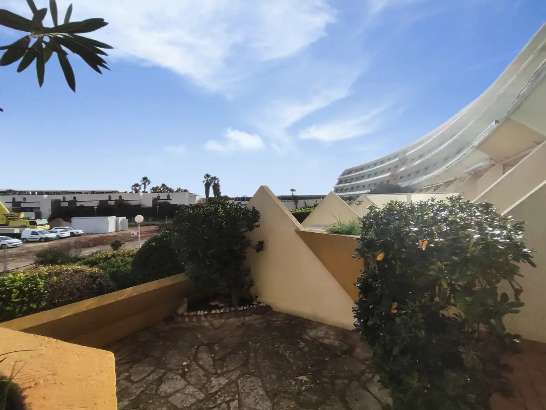 HELIOPOLIS NATURIST Residence