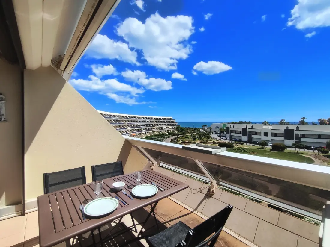 HELIOPOLIS NATURIST Residence