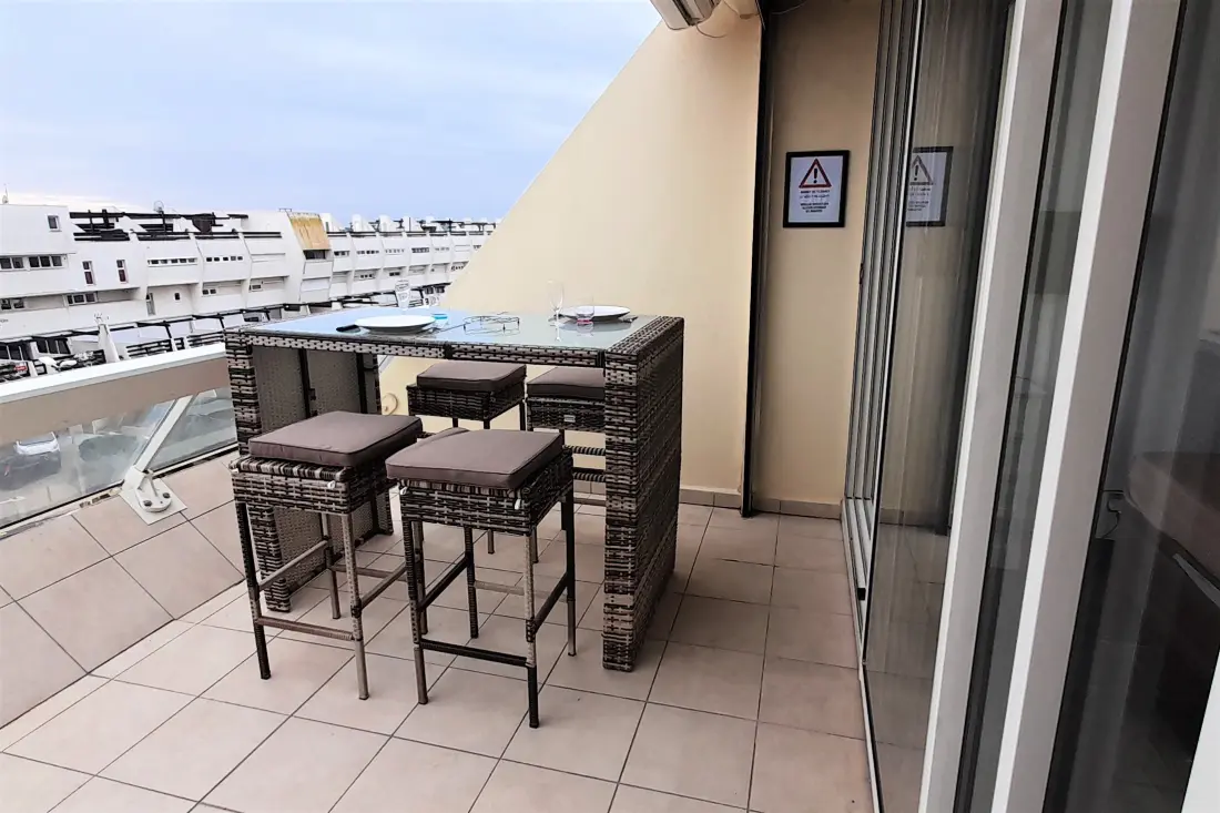 HELIOPOLIS NATURIST Residence