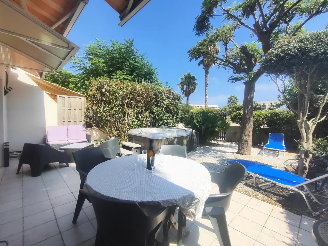NATURA BEACH Residence