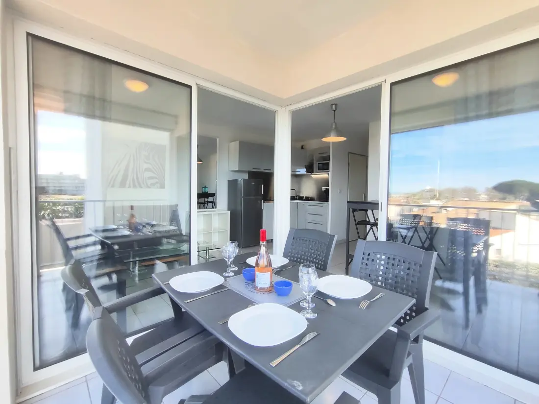 NATURA BEACH Residence