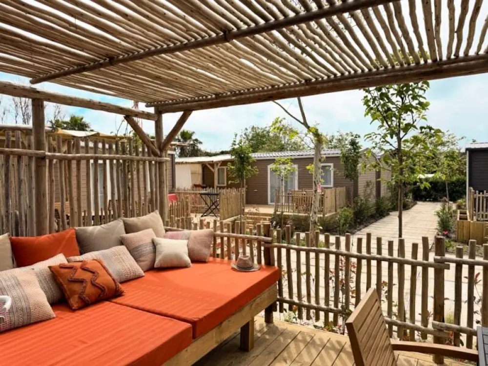 Camping de la Clape Village 5 Sterren★★★★★