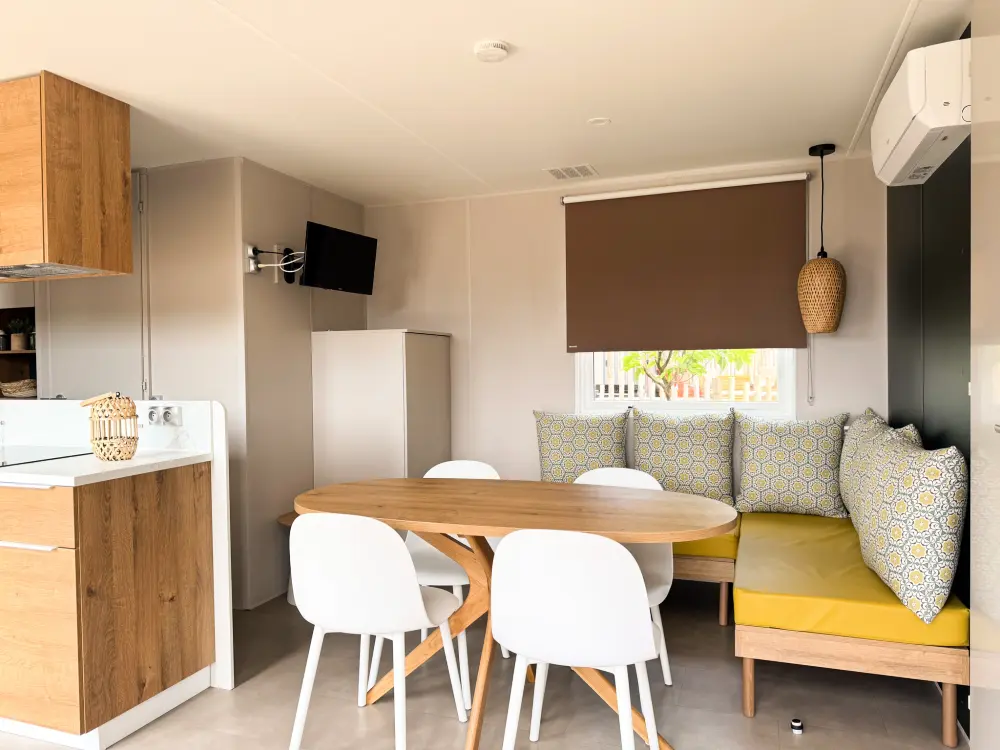 Camping de la Clape Village 5 Sterren★★★★★