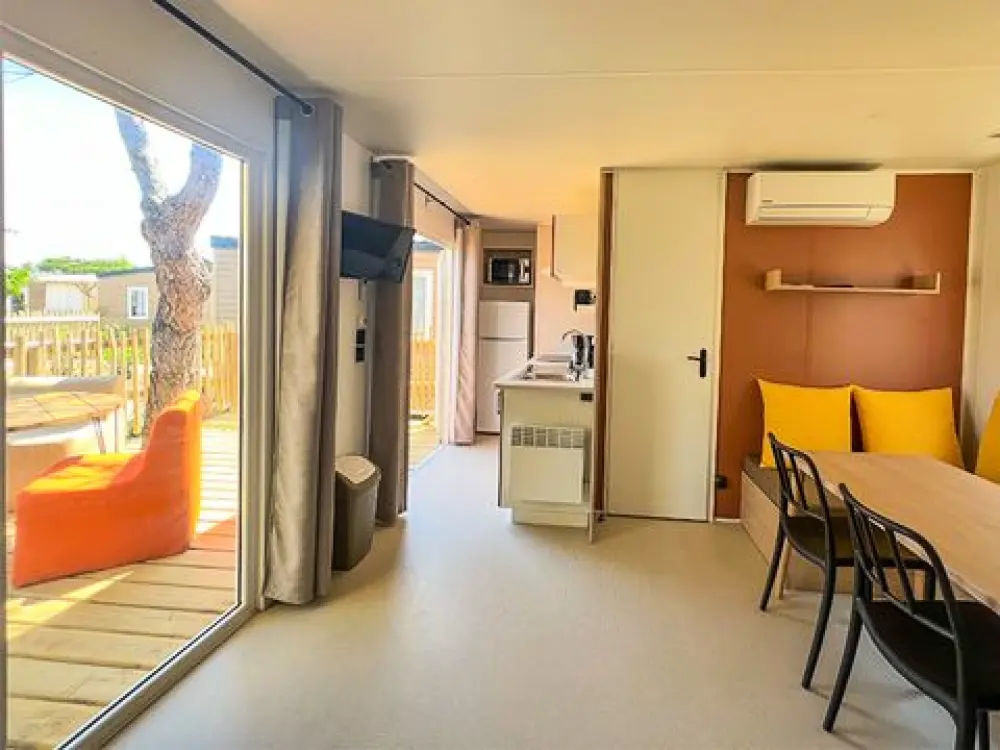 Camping de la Clape Village 5 Sterren★★★★★