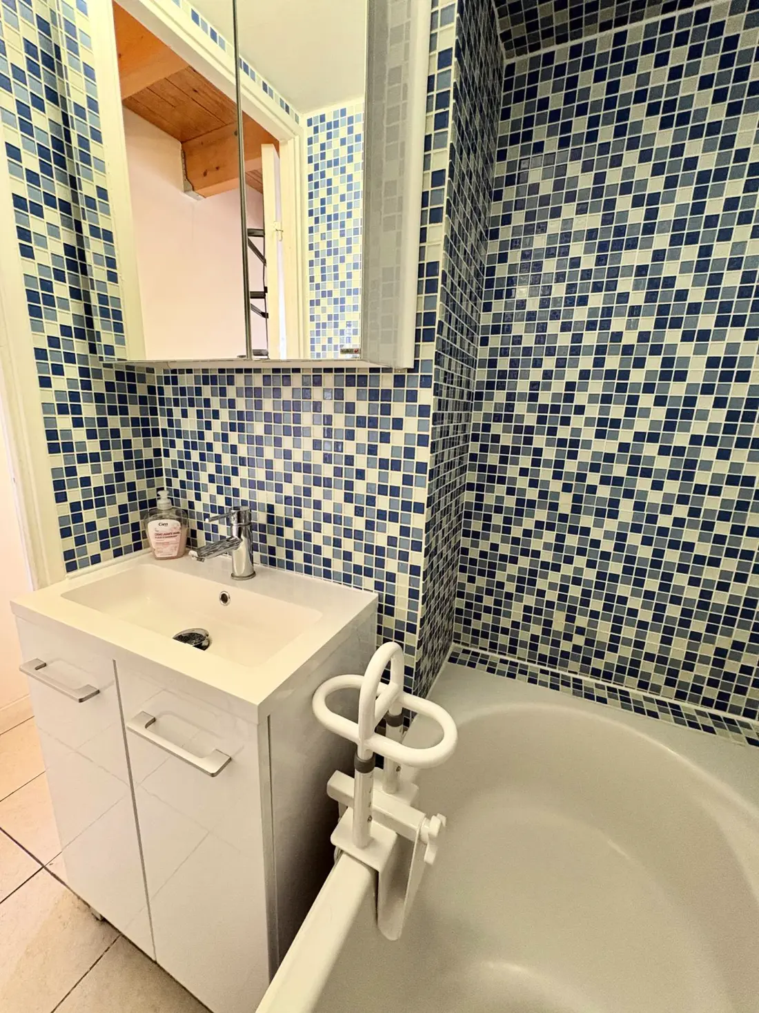 Thalacap Residence