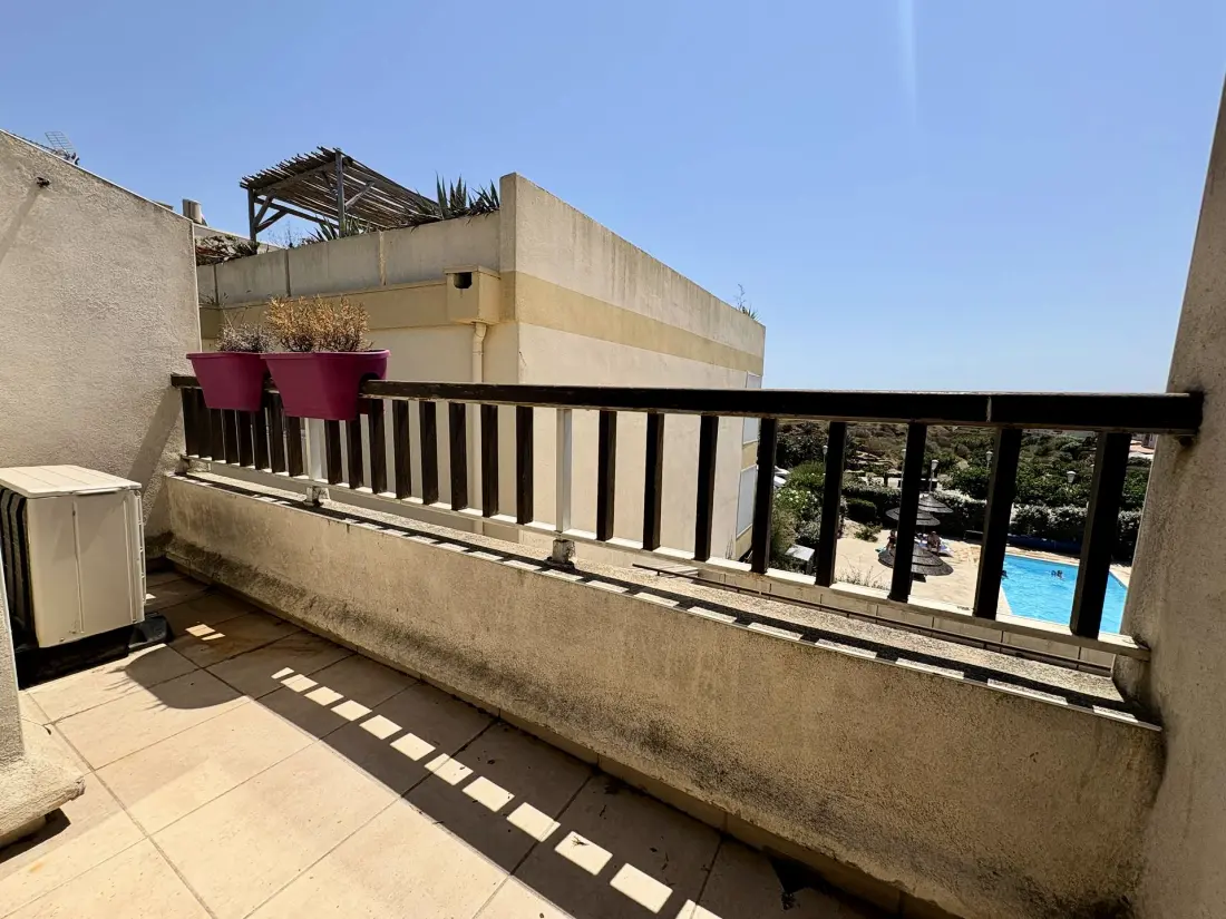 Thalacap Residence