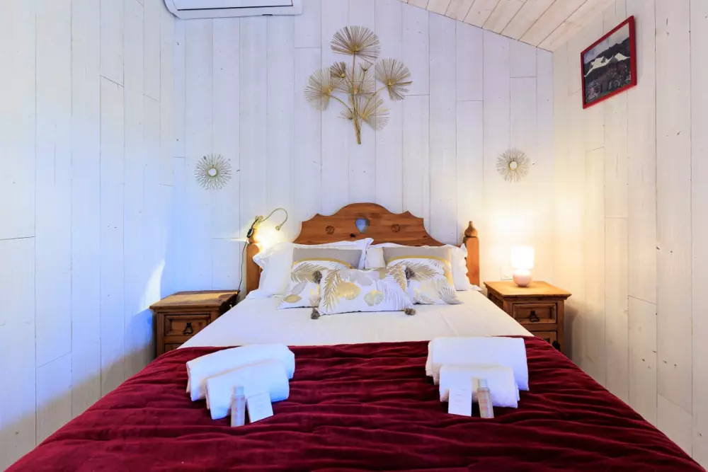 Oceanic Bonheurs House -