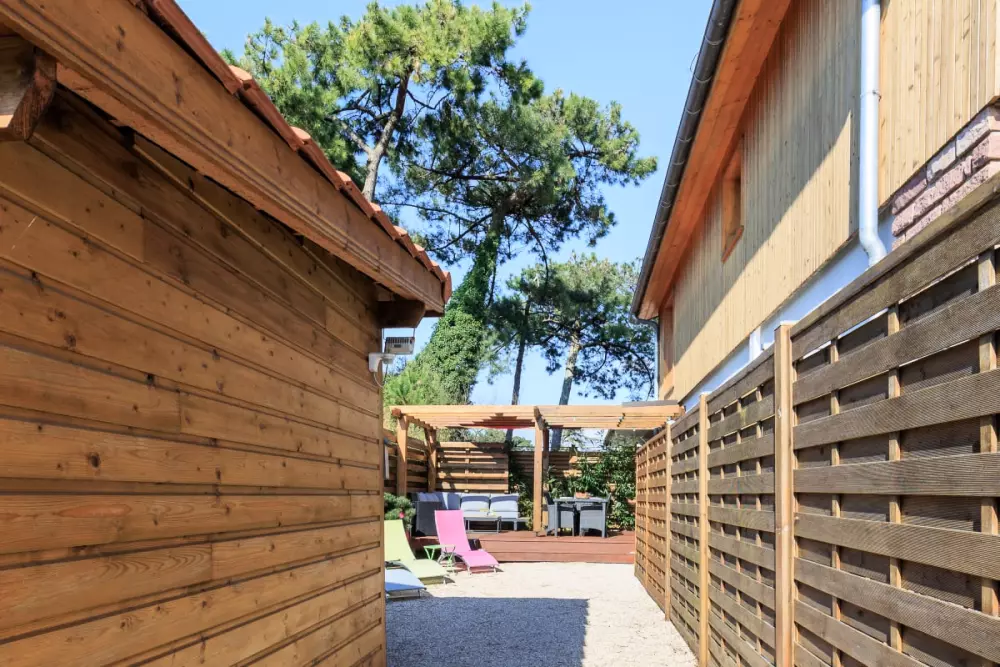 Oceanic Bonheurs House -