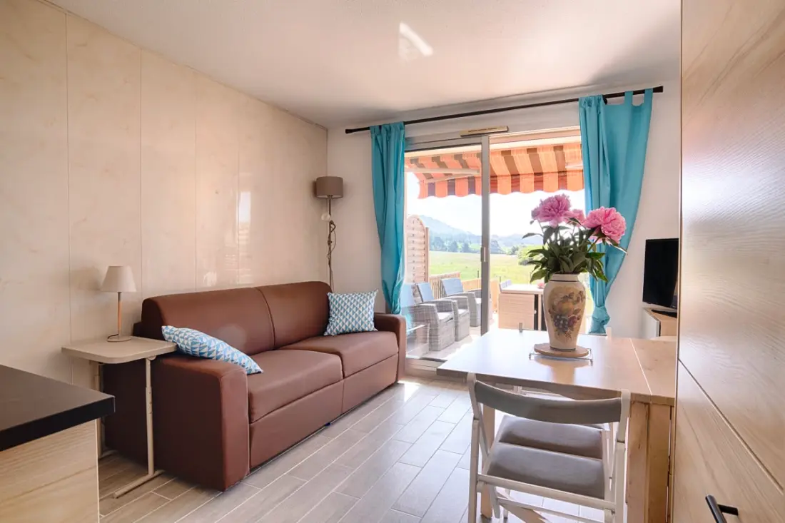 Prachtige studio met terras dichtbij de zee!