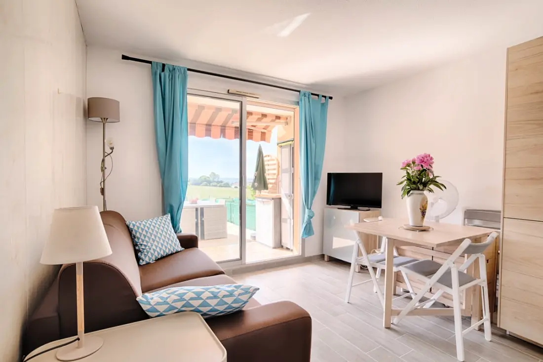 Prachtige studio met terras dichtbij de zee!