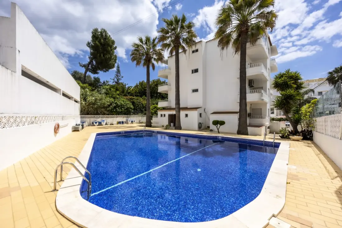 Condo ristrutturato ai margini della piscina - Nel cuore di Carvoeiro!