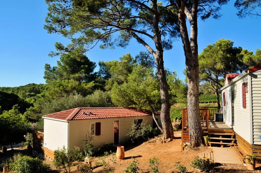 Camping Résidentiel La Pinède 4 étoiles★★★★