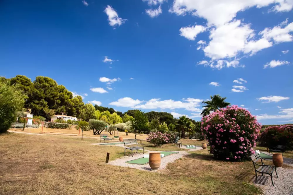 Camping Résidentiel La Pinède 4 étoiles★★★★