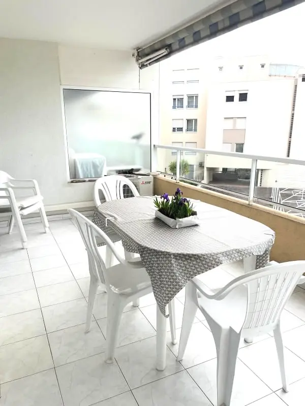 Apartment With Terrace in Cavalaire-sur-mer