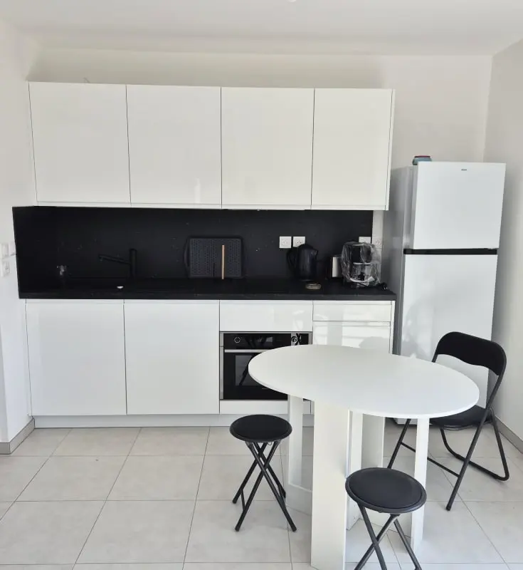 Apartment With Terrace Near De La Plage