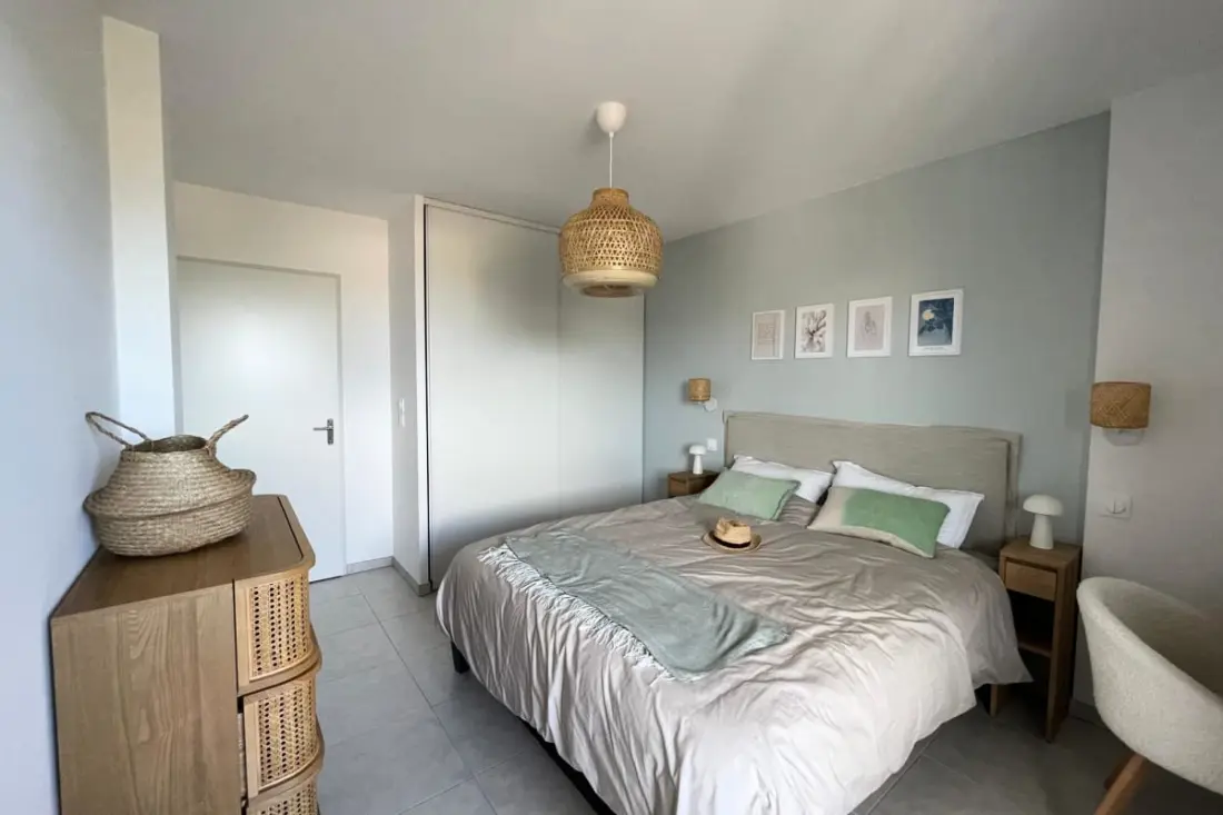 T3 Air-Conditioned, Sea View, Terrace