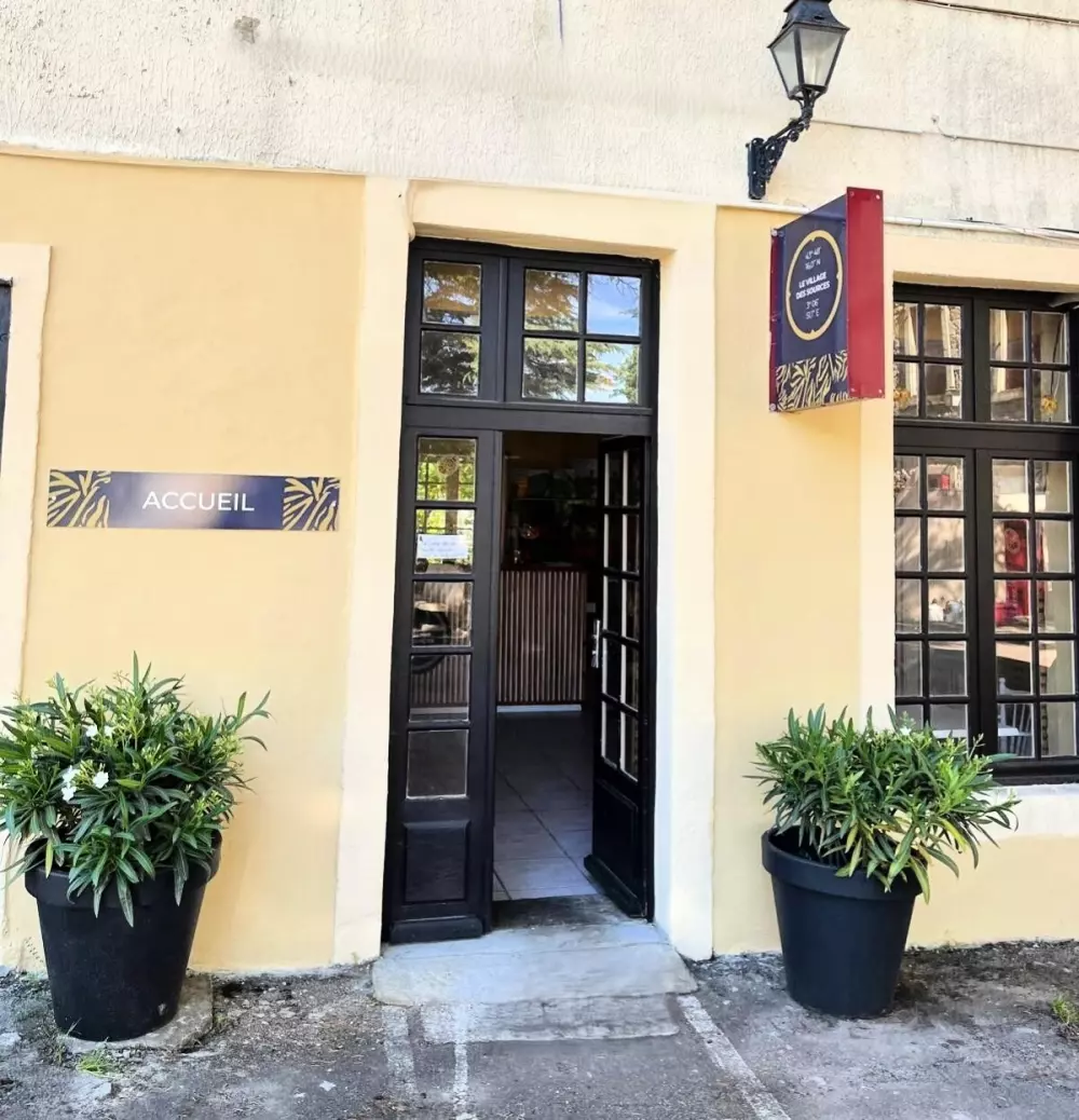 Camping Ushuaïa Villages des Sources3 étoiles★★★