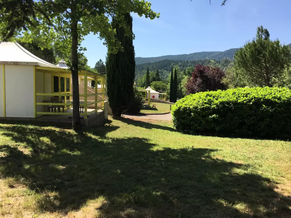 Camping Ushuaïa Villages des Sources3 étoiles★★★