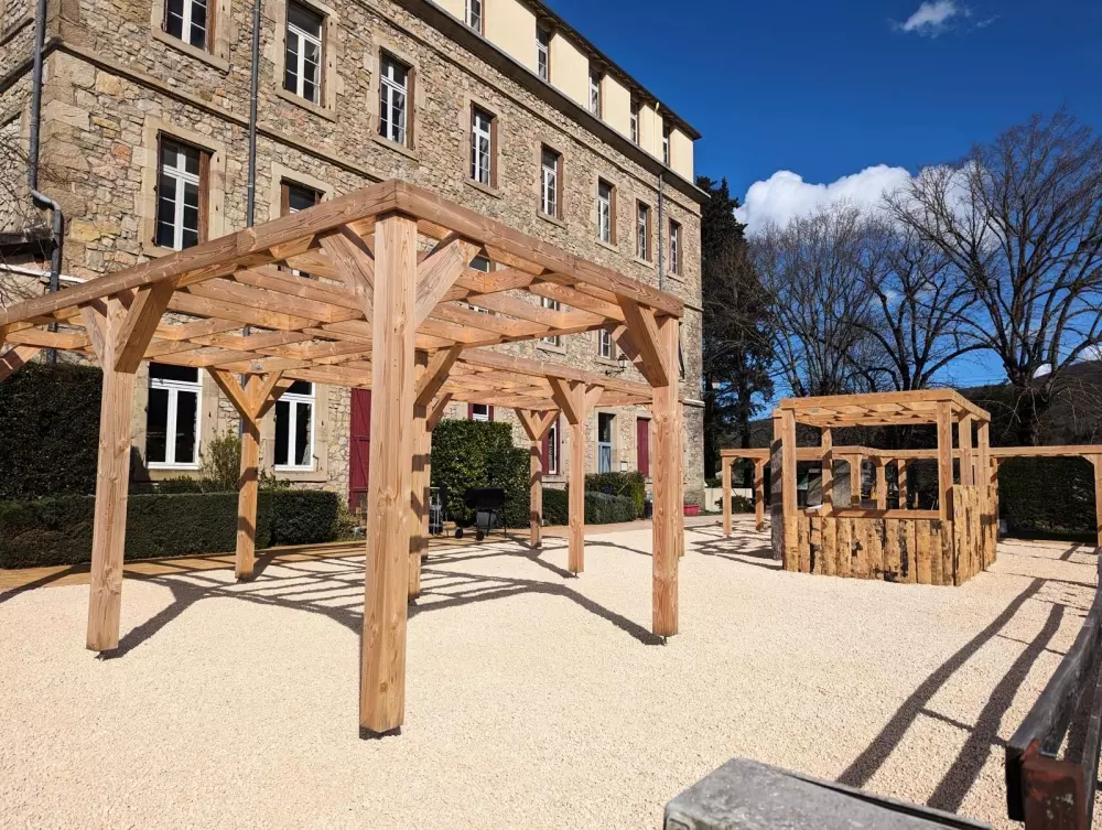 Camping Ushuaïa Villages des Sources3 étoiles★★★