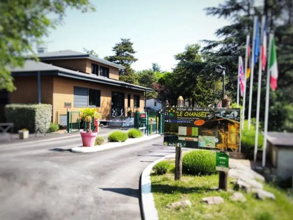 Campamento Chanset 3 Estrellas★★★