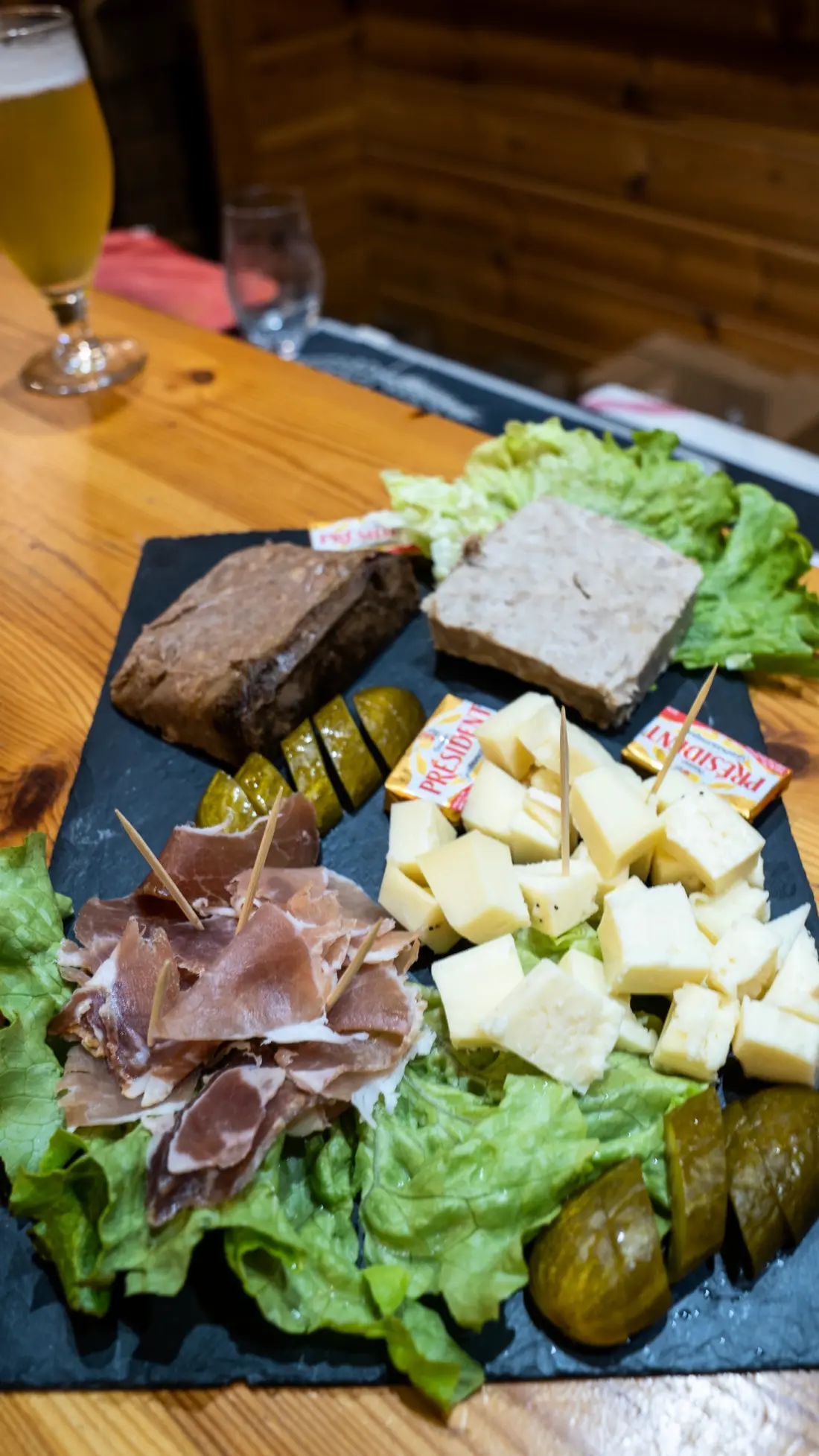 Wieś Monedières.