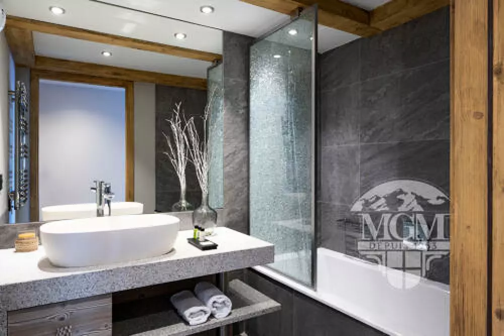 MGM Hotels & Residences - Chalets Elena Residence 4 Sterren★★★★